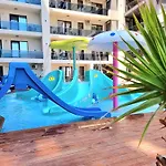 Vista - Endless Summer Mamaia Nord アパート ナボダリ
